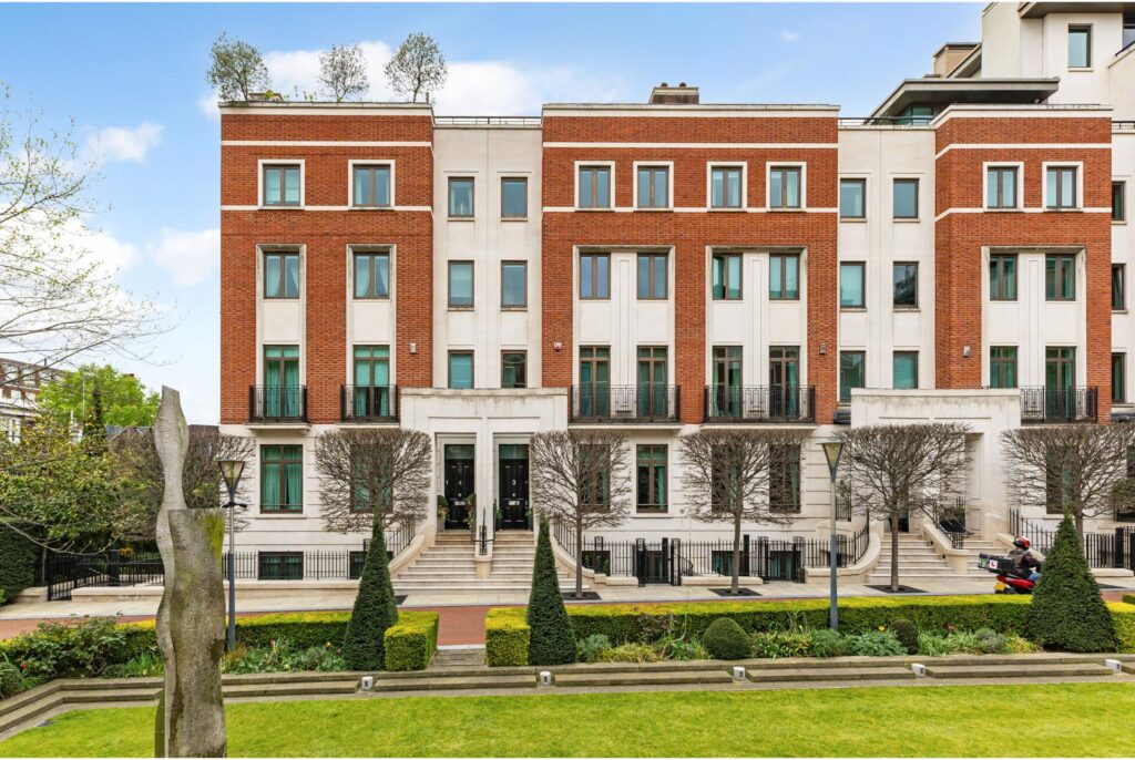 Thorwood Gardens, Kensington