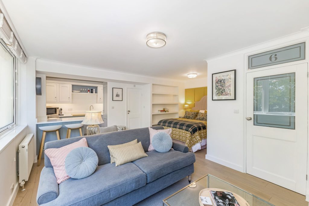 St. Georges House, 72-74 St. Georges Square London SW1V 3QU